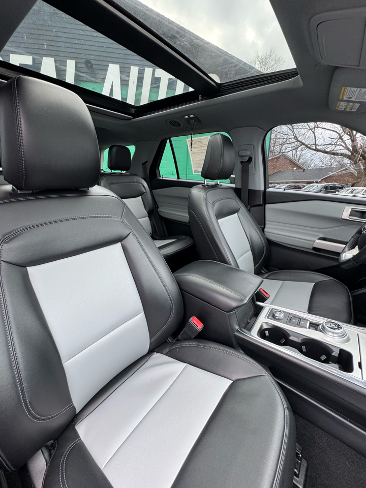 Ford Explorer XLT 4WD 2022