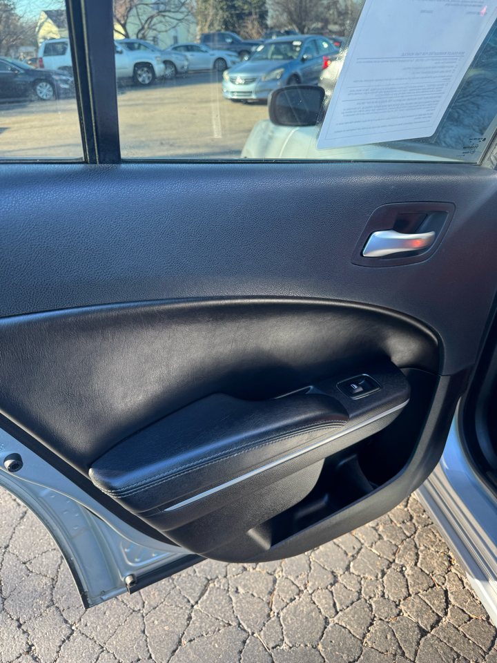 Dodge Charger SXT RWD 2021