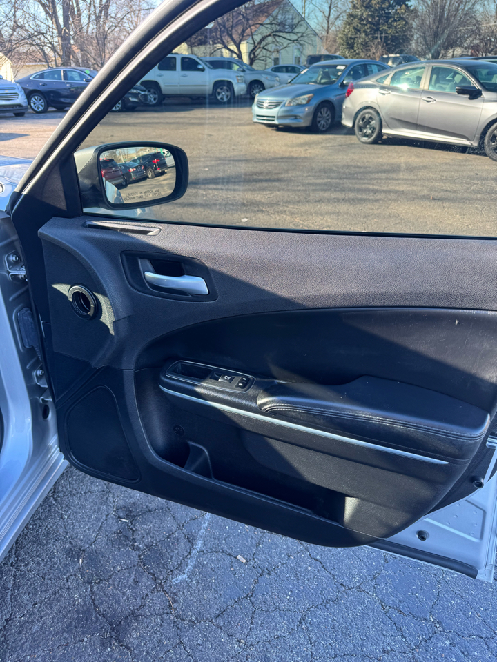 Dodge Charger SXT RWD 2021