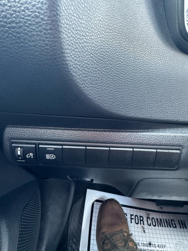 Toyota Corolla LE CVT (Natl) 2024