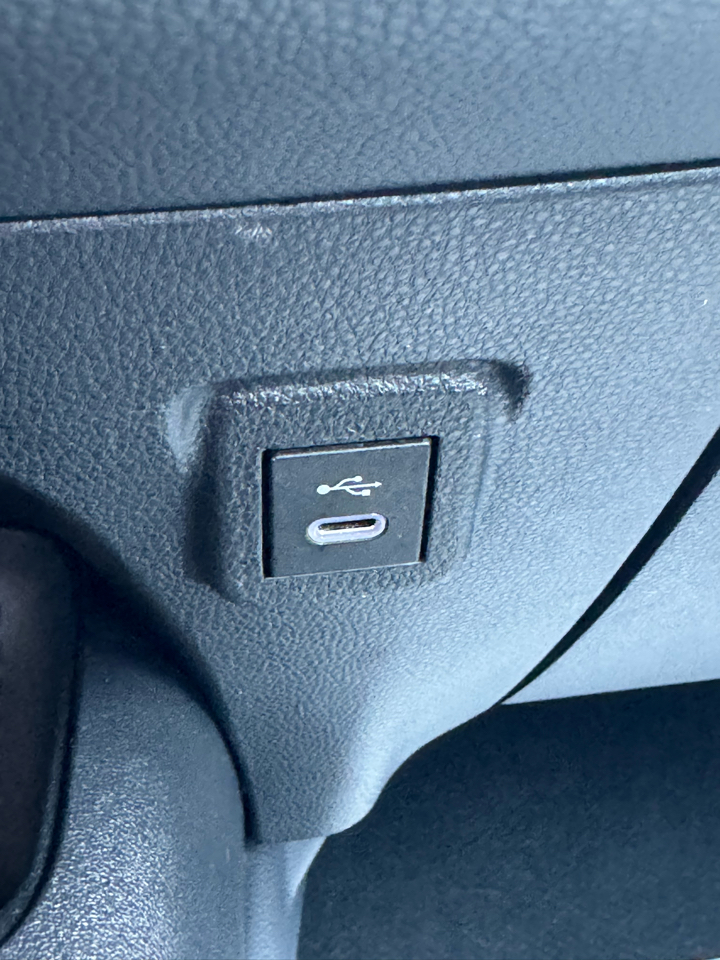 Toyota Corolla LE CVT (Natl) 2024