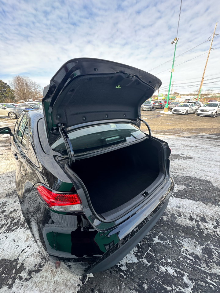 Toyota Corolla LE CVT (Natl) 2024