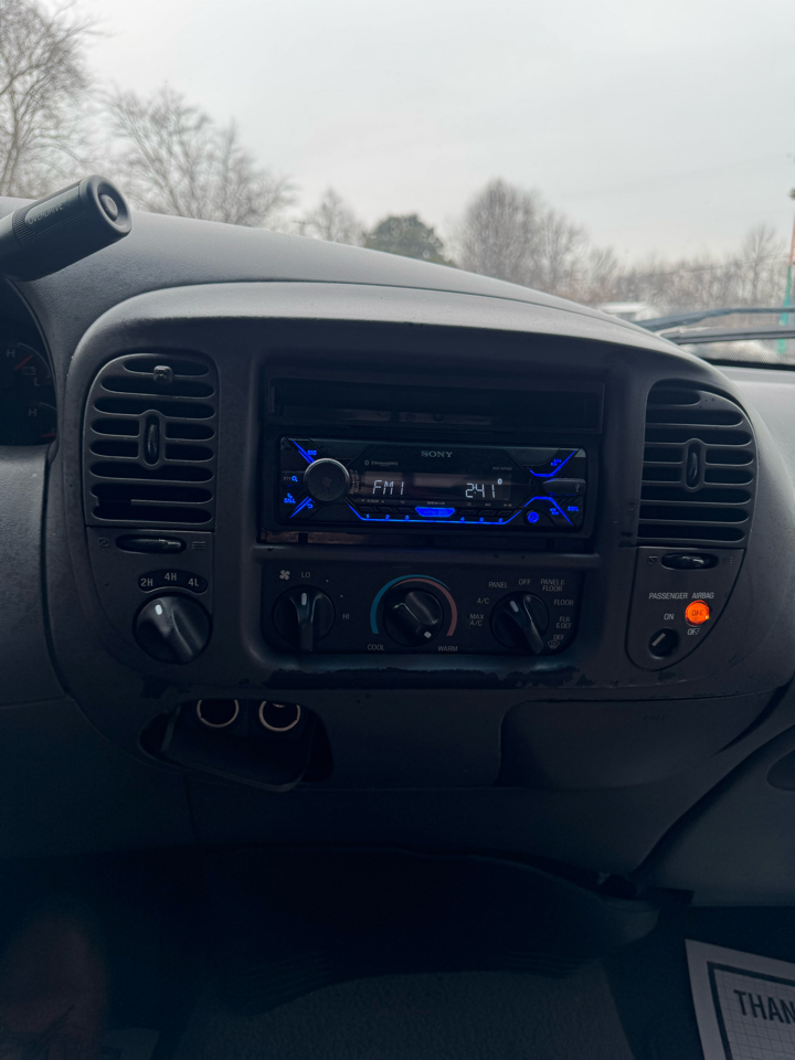 Ford F-150 Supercab 139" King Ranch 4WD 2002