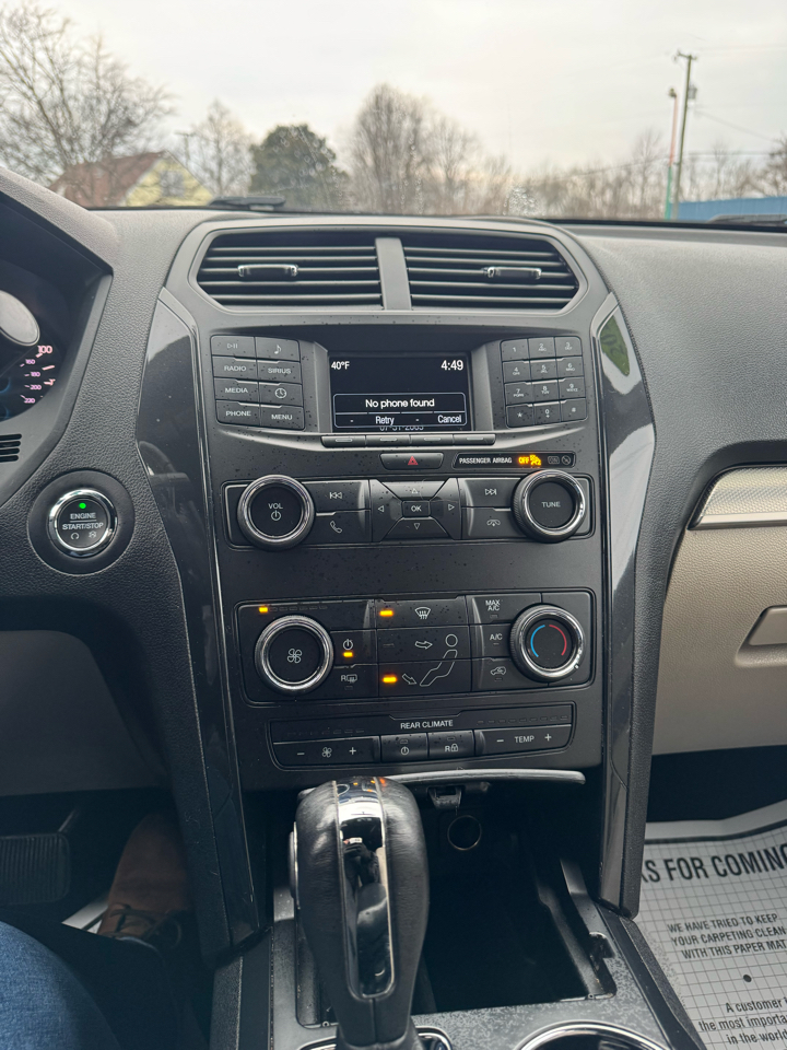 Ford Explorer XLT FWD 2019