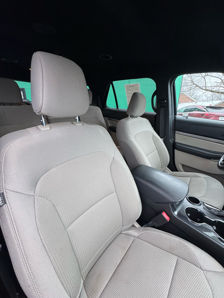 Ford Explorer XLT FWD 2019