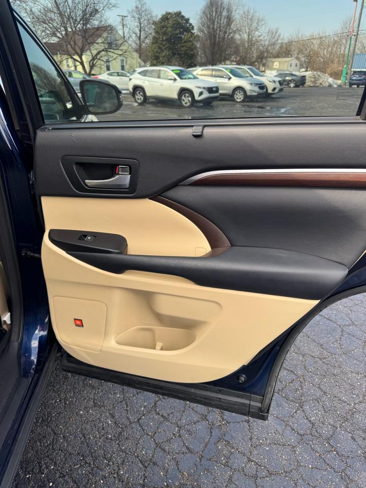 Toyota Highlander AWD 4dr V6 Limited (Natl) 2015