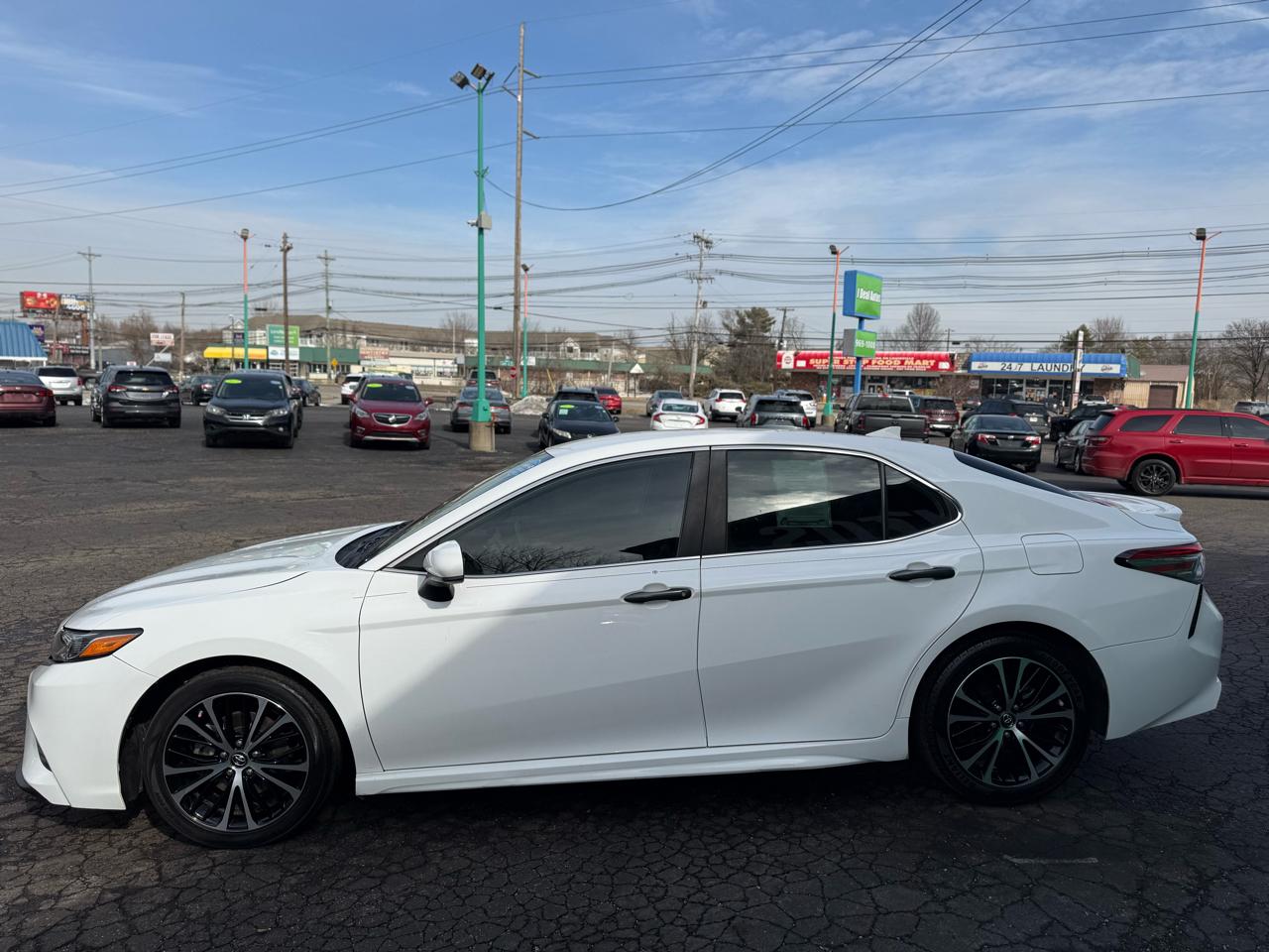 Toyota Camry XLE Auto (Natl) 2019