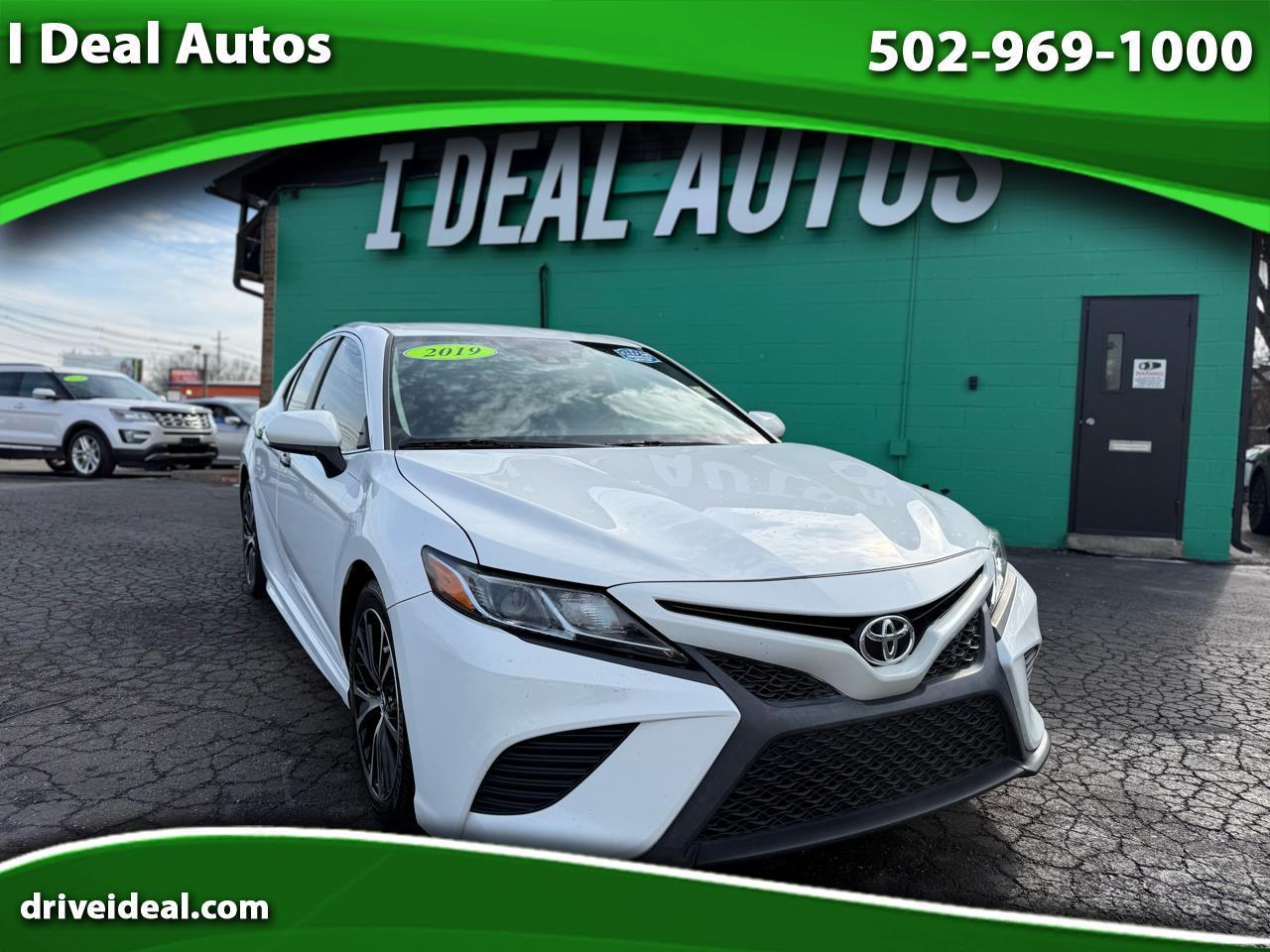 Toyota Camry XLE Auto (Natl) 2019