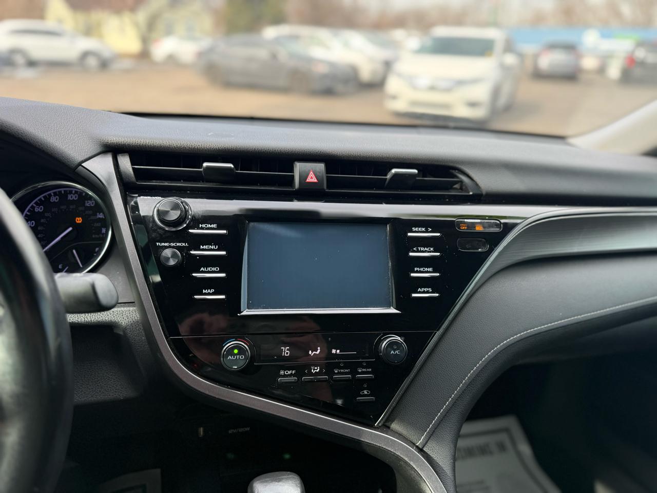 Toyota Camry XLE Auto (Natl) 2019