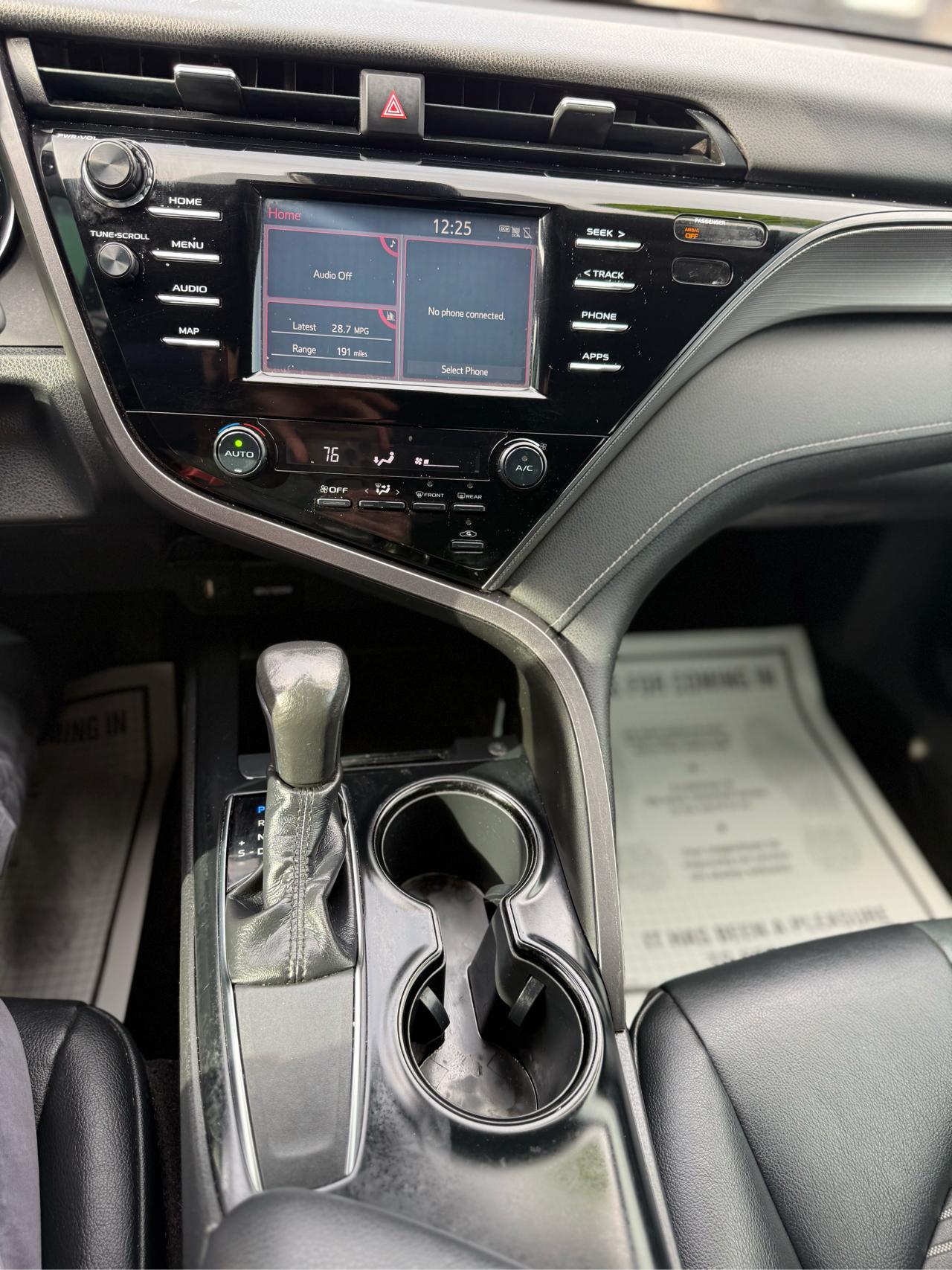 Toyota Camry XLE Auto (Natl) 2019