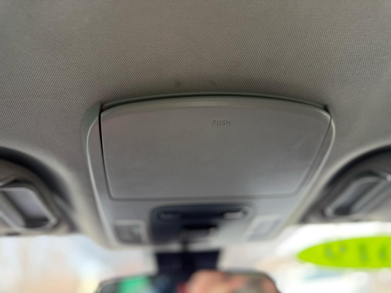 Toyota Camry XLE Auto (Natl) 2019