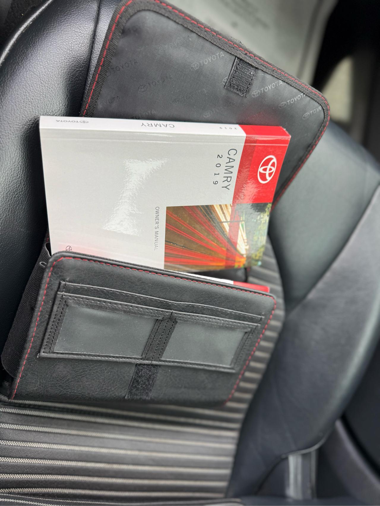 Toyota Camry XLE Auto (Natl) 2019