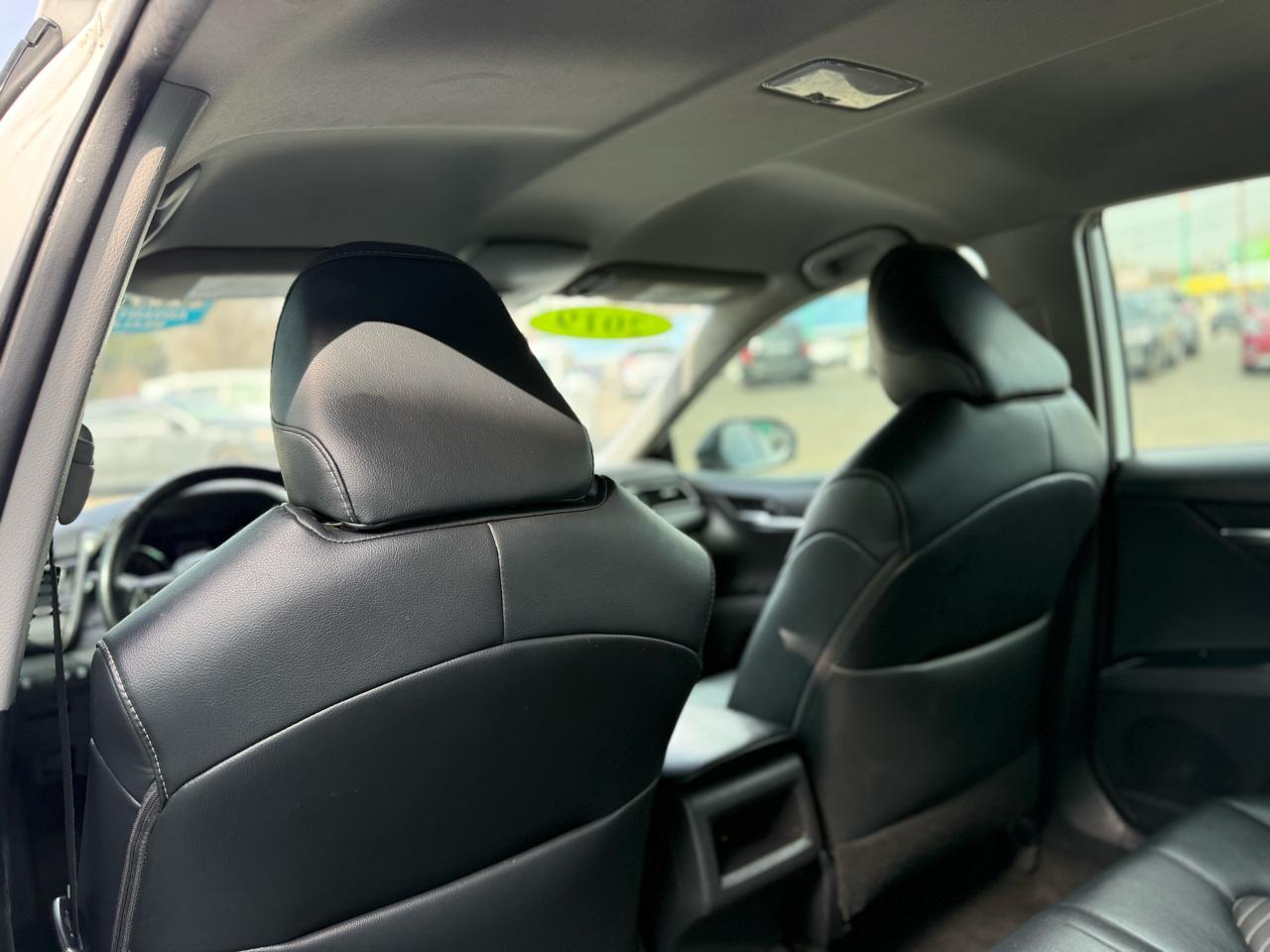 Toyota Camry XLE Auto (Natl) 2019