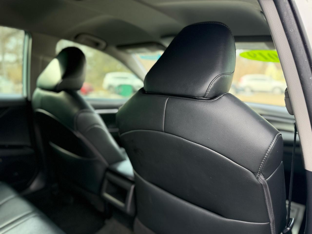 Toyota Camry XLE Auto (Natl) 2019