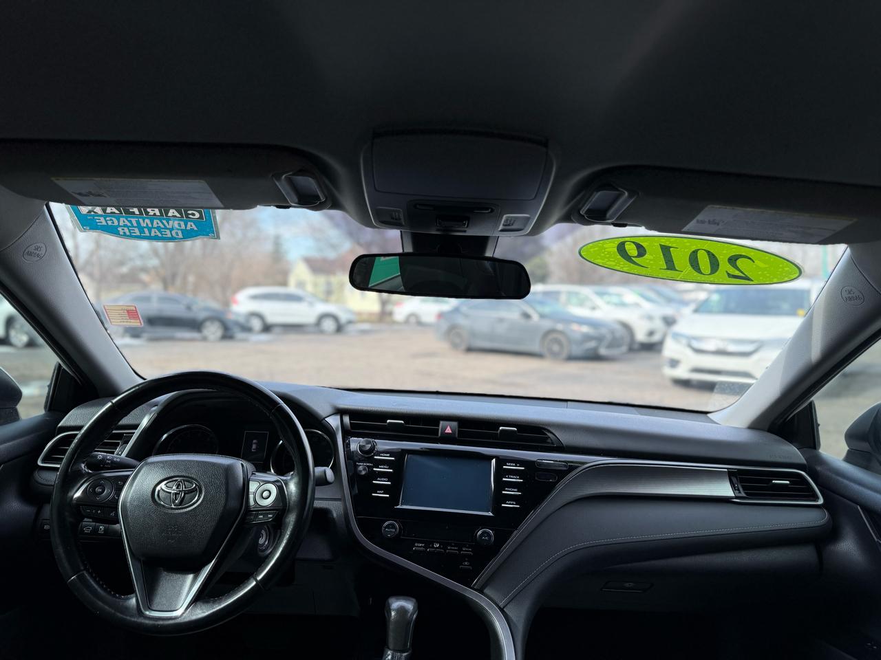 Toyota Camry XLE Auto (Natl) 2019