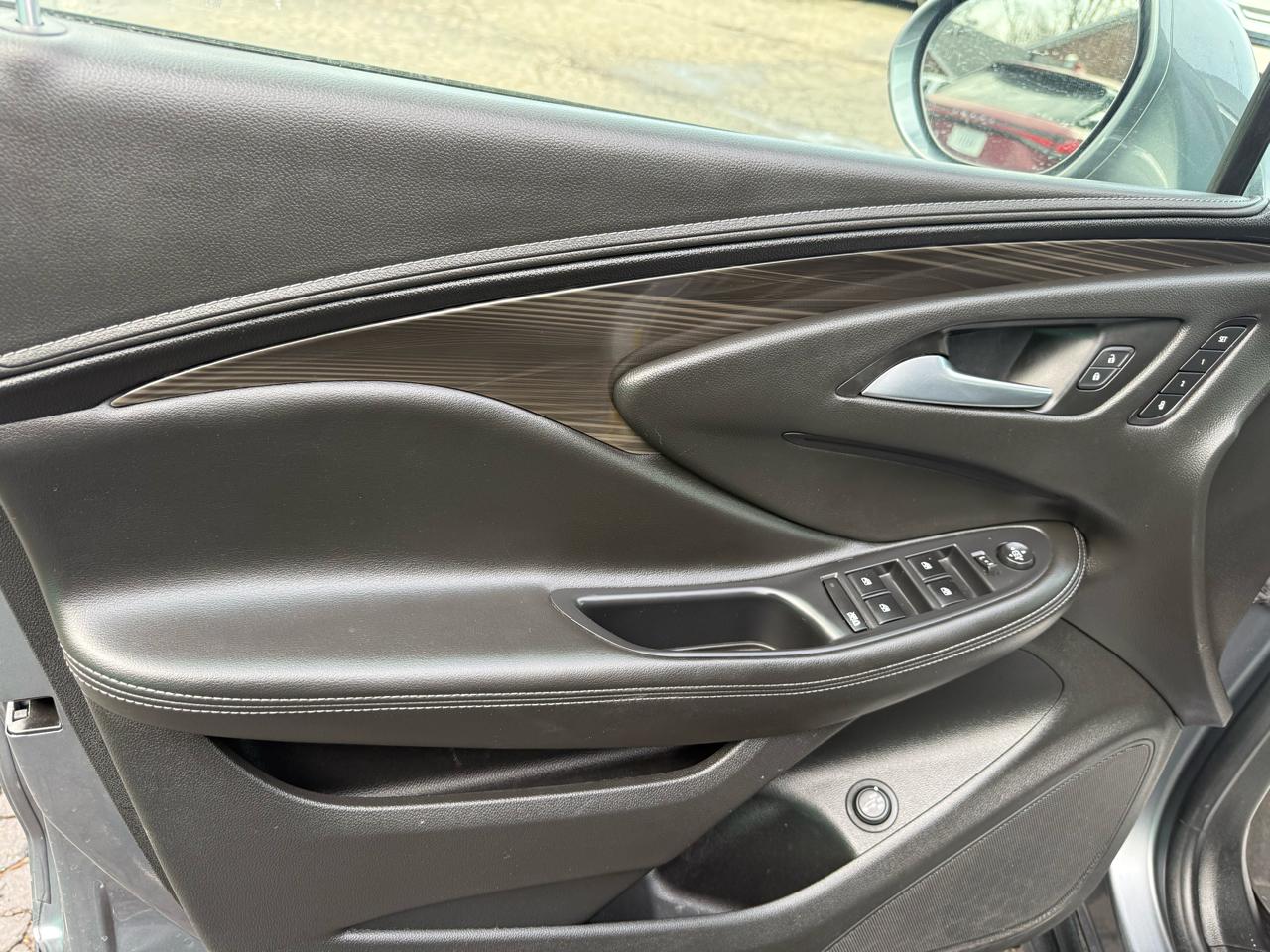 Buick Envision FWD 4dr Essence 2020