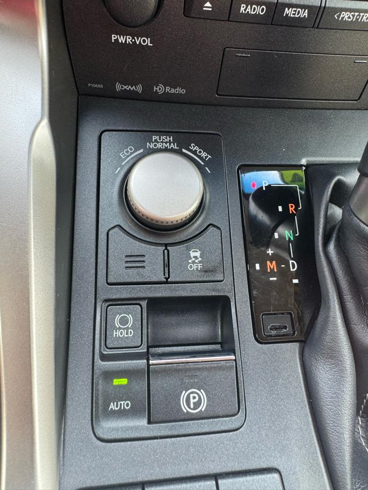 Lexus NX 200t FWD 4dr 2015