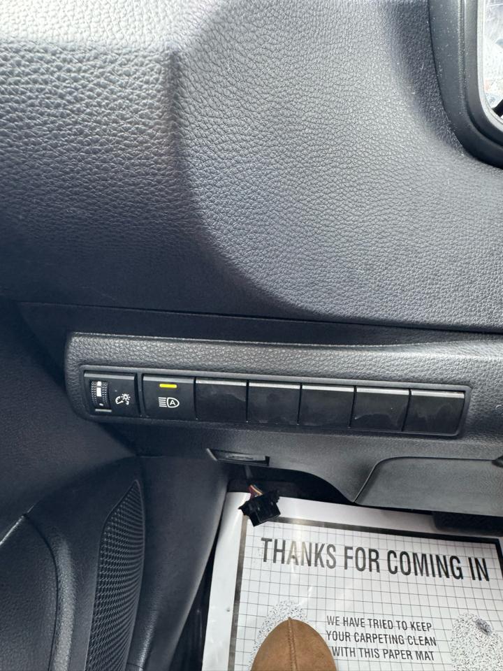 Toyota Corolla LE CVT (Natl) 2024