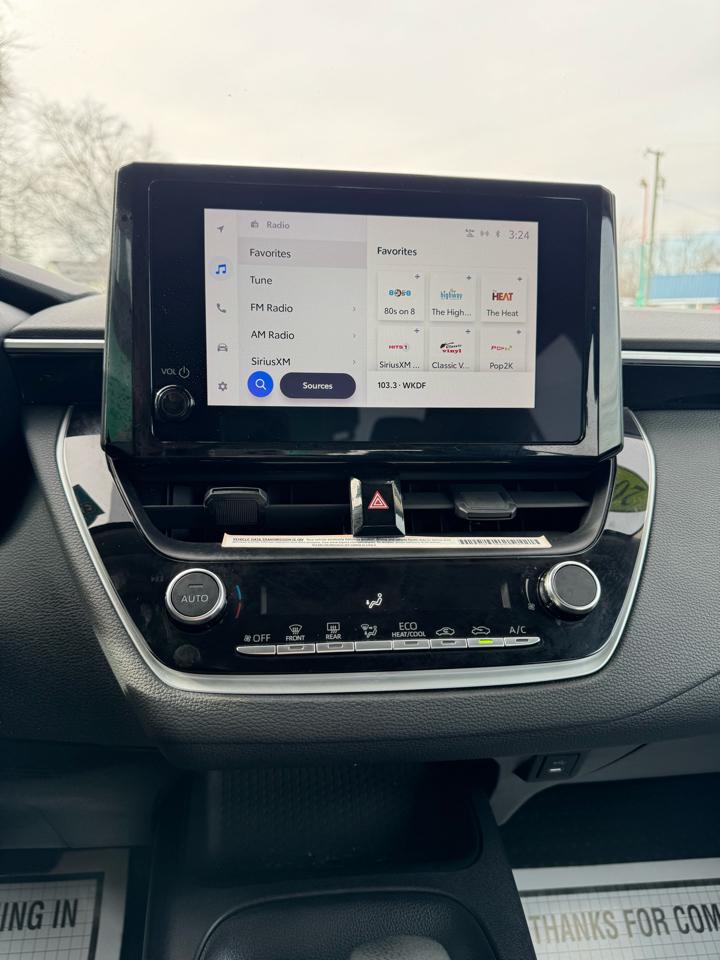 Toyota Corolla LE CVT (Natl) 2024