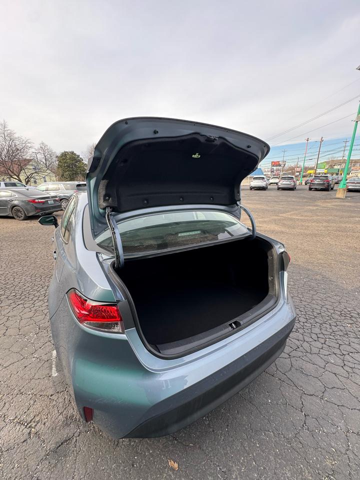 Toyota Corolla LE CVT (Natl) 2024