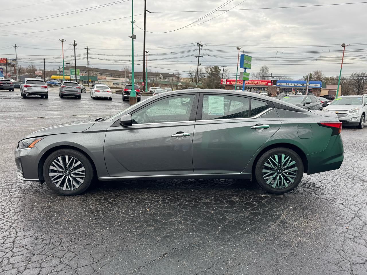 Nissan Altima 2.5 SV Sedan 2023