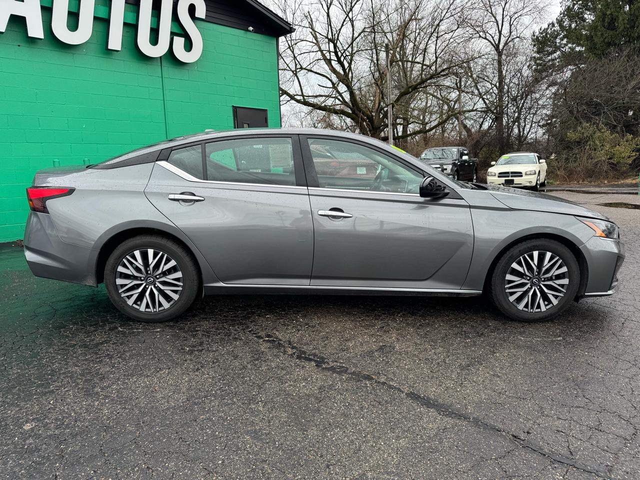 Nissan Altima 2.5 SV Sedan 2023