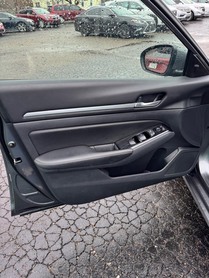 Nissan Altima 2.5 SV Sedan 2023