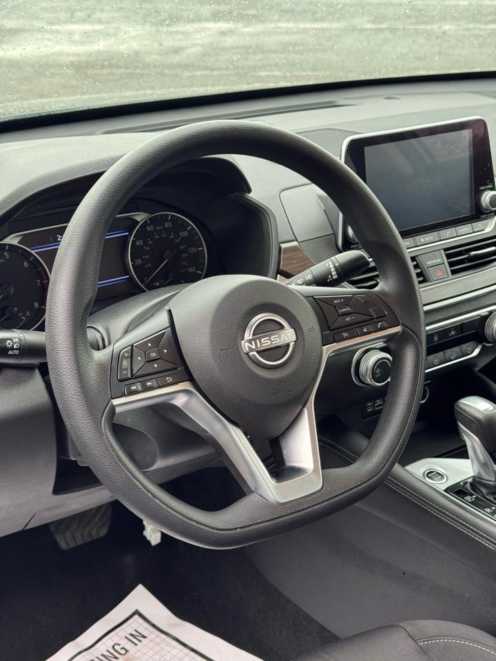 Nissan Altima 2.5 SV Sedan 2023