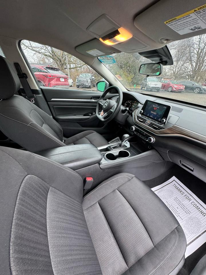 Nissan Altima 2.5 SV Sedan 2023