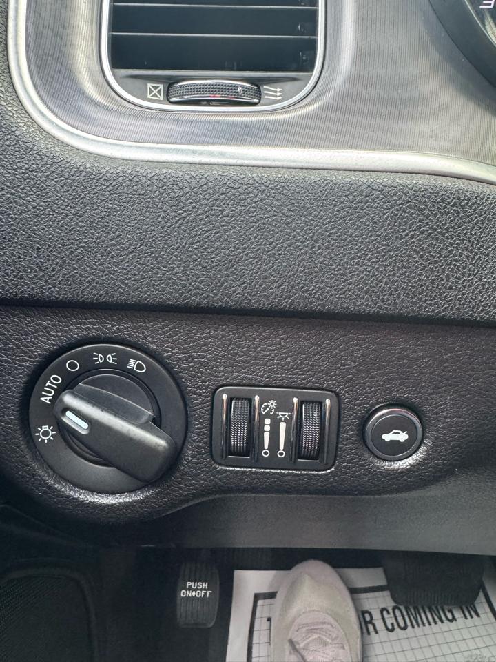 Dodge Charger SXT RWD 2019