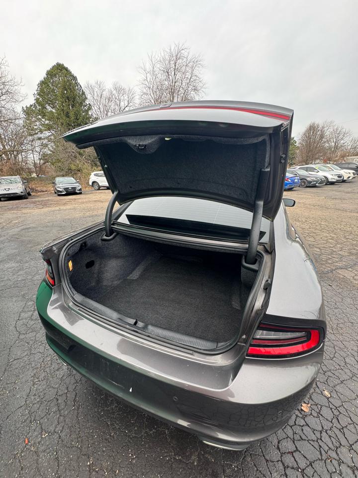 Dodge Charger SXT RWD 2019