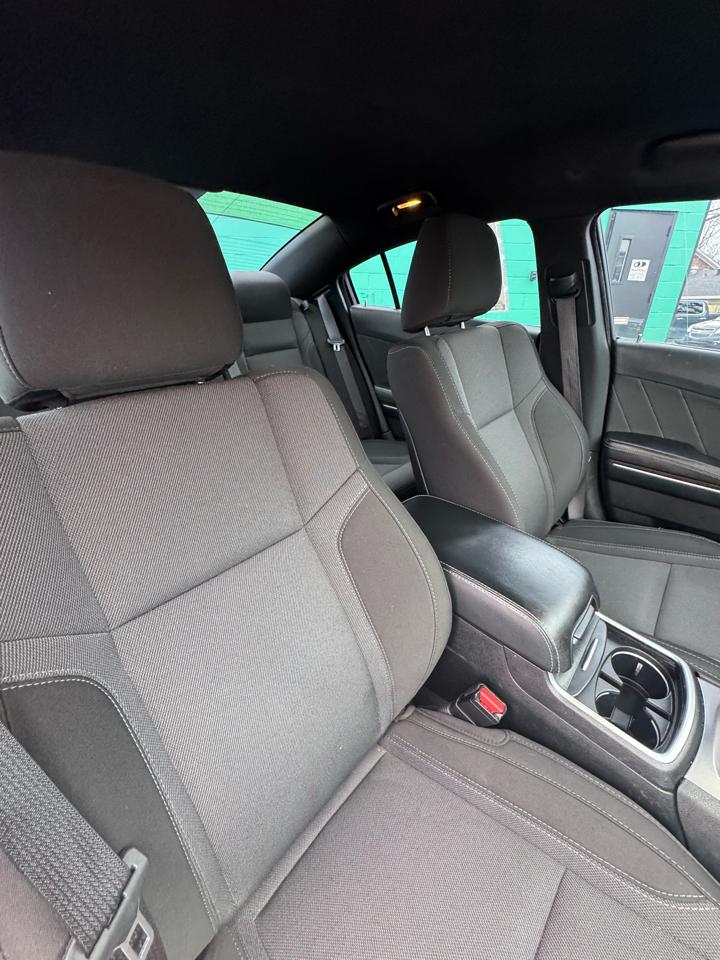 Dodge Charger SXT RWD 2019