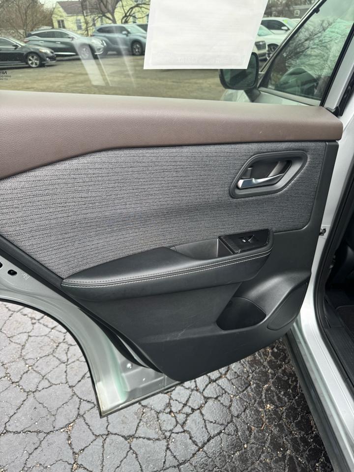 Nissan Rogue FWD SV 2021