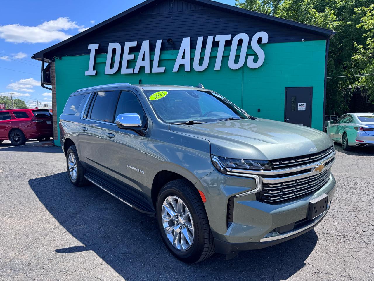 Chevrolet Suburban 4WD 4dr Premier 2023