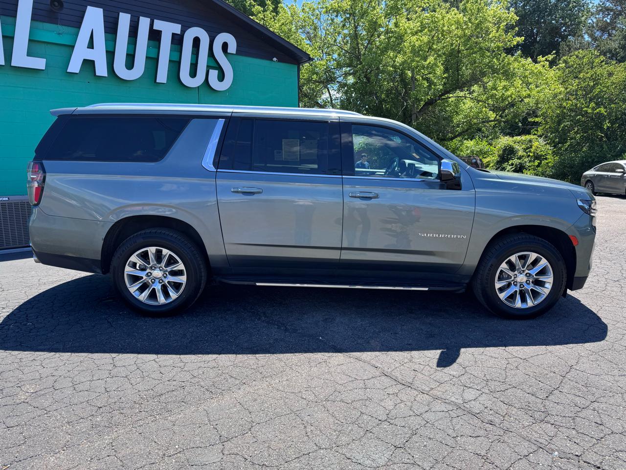 Chevrolet Suburban 4WD 4dr Premier 2023