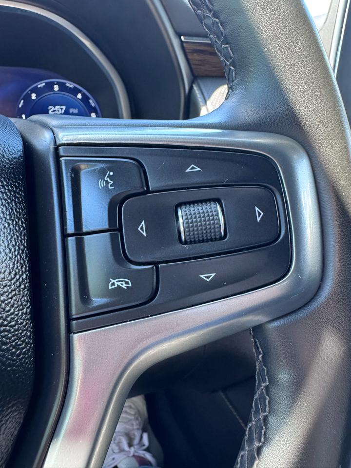 Chevrolet Suburban 4WD 4dr Premier 2023