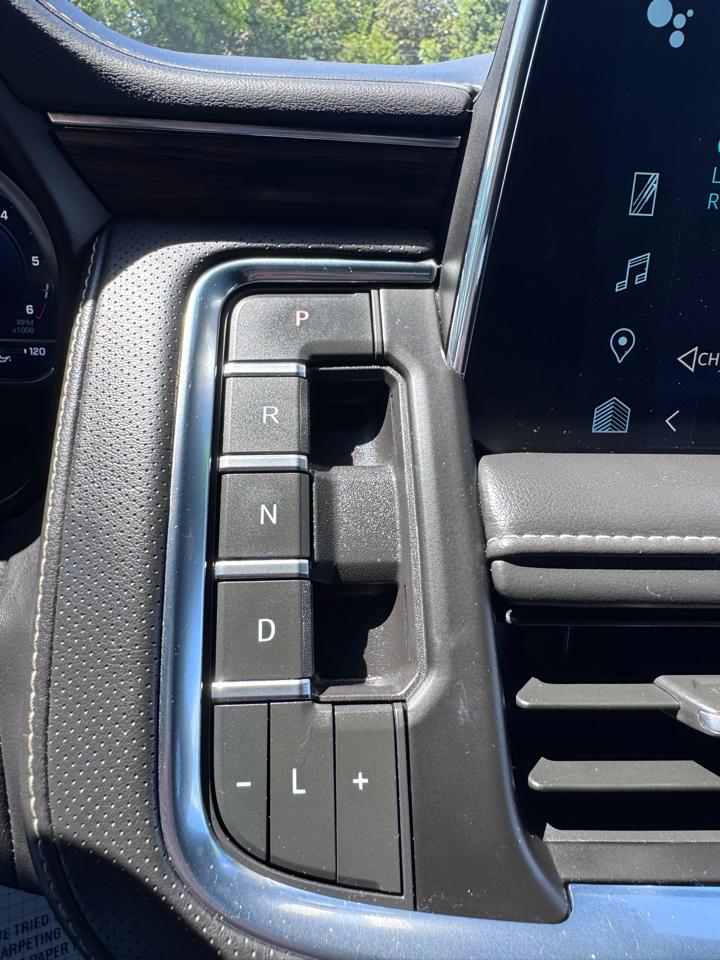 Chevrolet Suburban 4WD 4dr Premier 2023