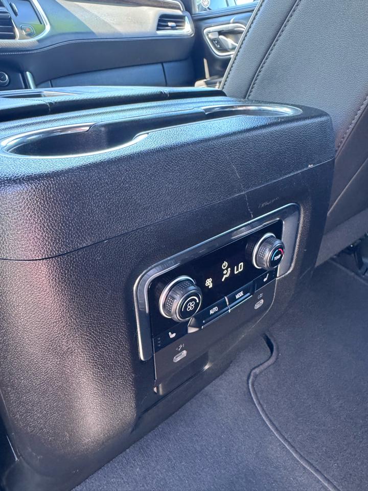 Chevrolet Suburban 4WD 4dr Premier 2023