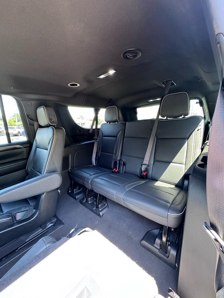 Chevrolet Suburban 4WD 4dr Premier 2023