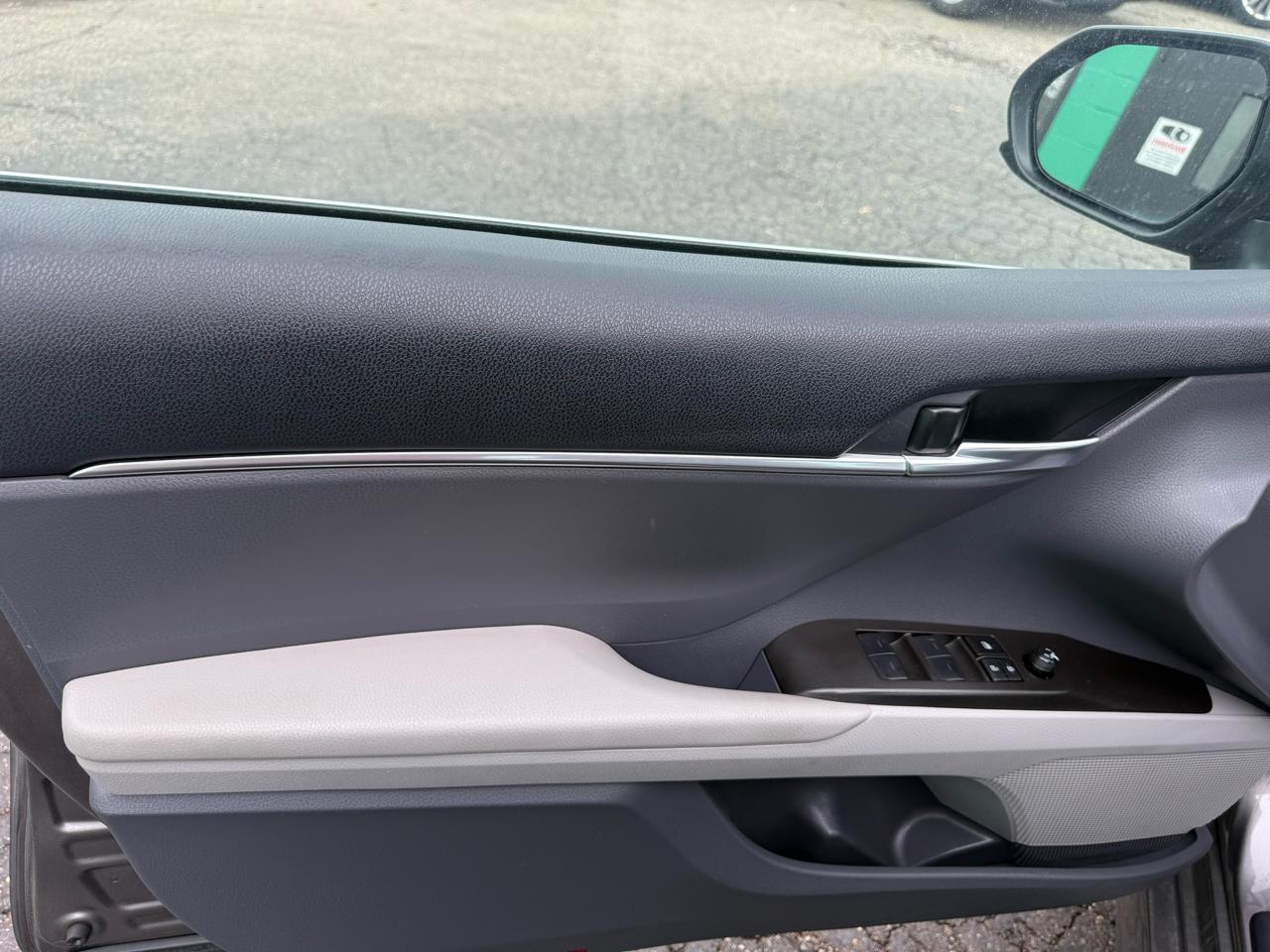 Toyota Camry LE Auto AWD (Natl) 2024