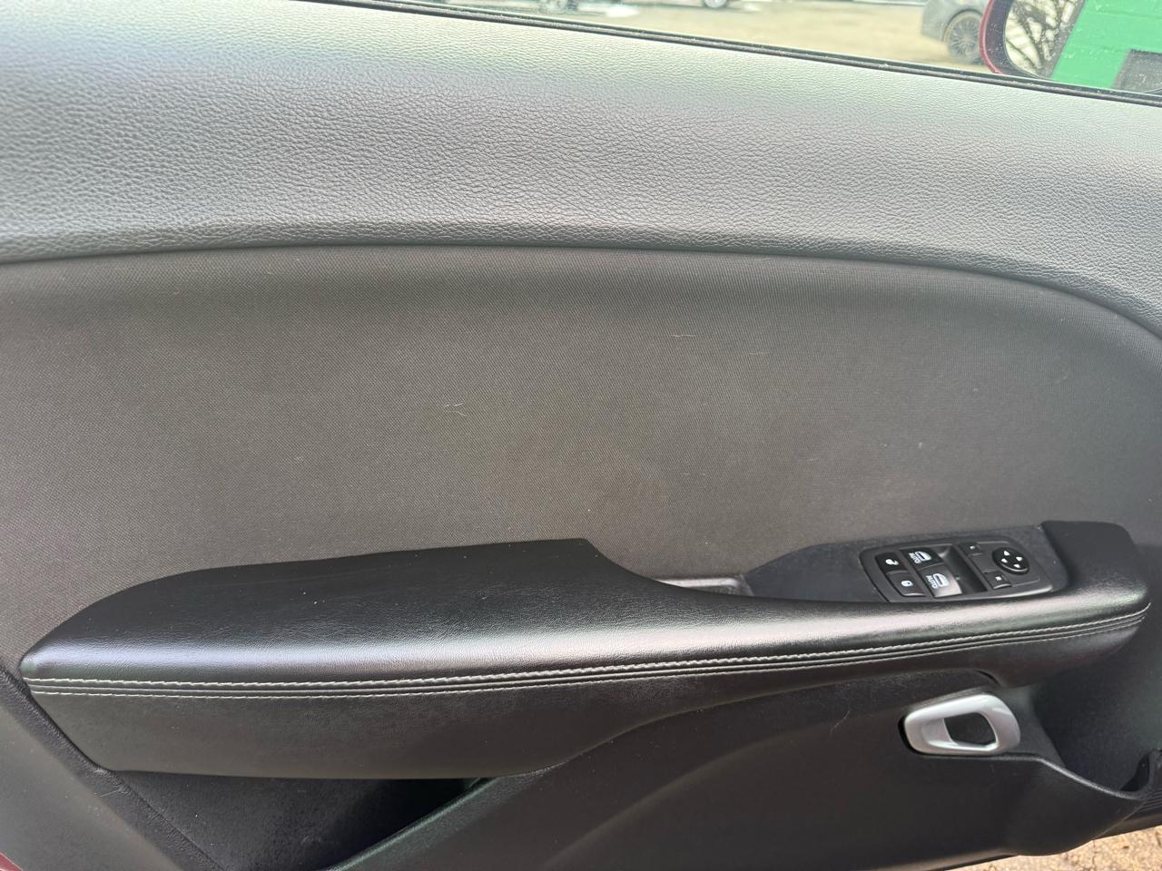 Dodge Challenger SXT RWD 2020