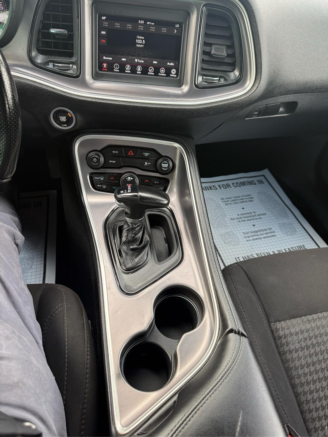 Dodge Challenger SXT RWD 2020