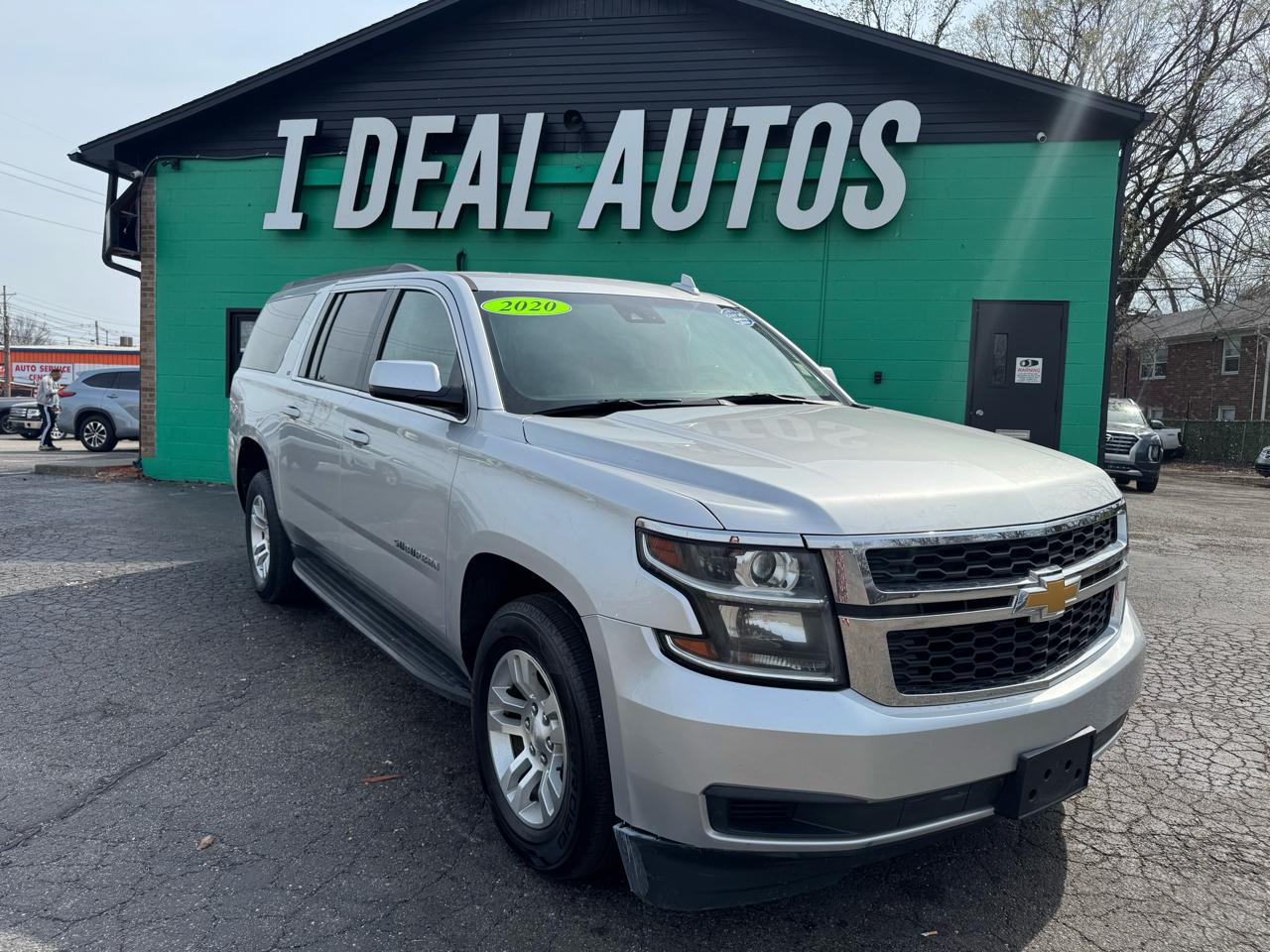 Chevrolet Suburban 4WD 4dr LT 2020