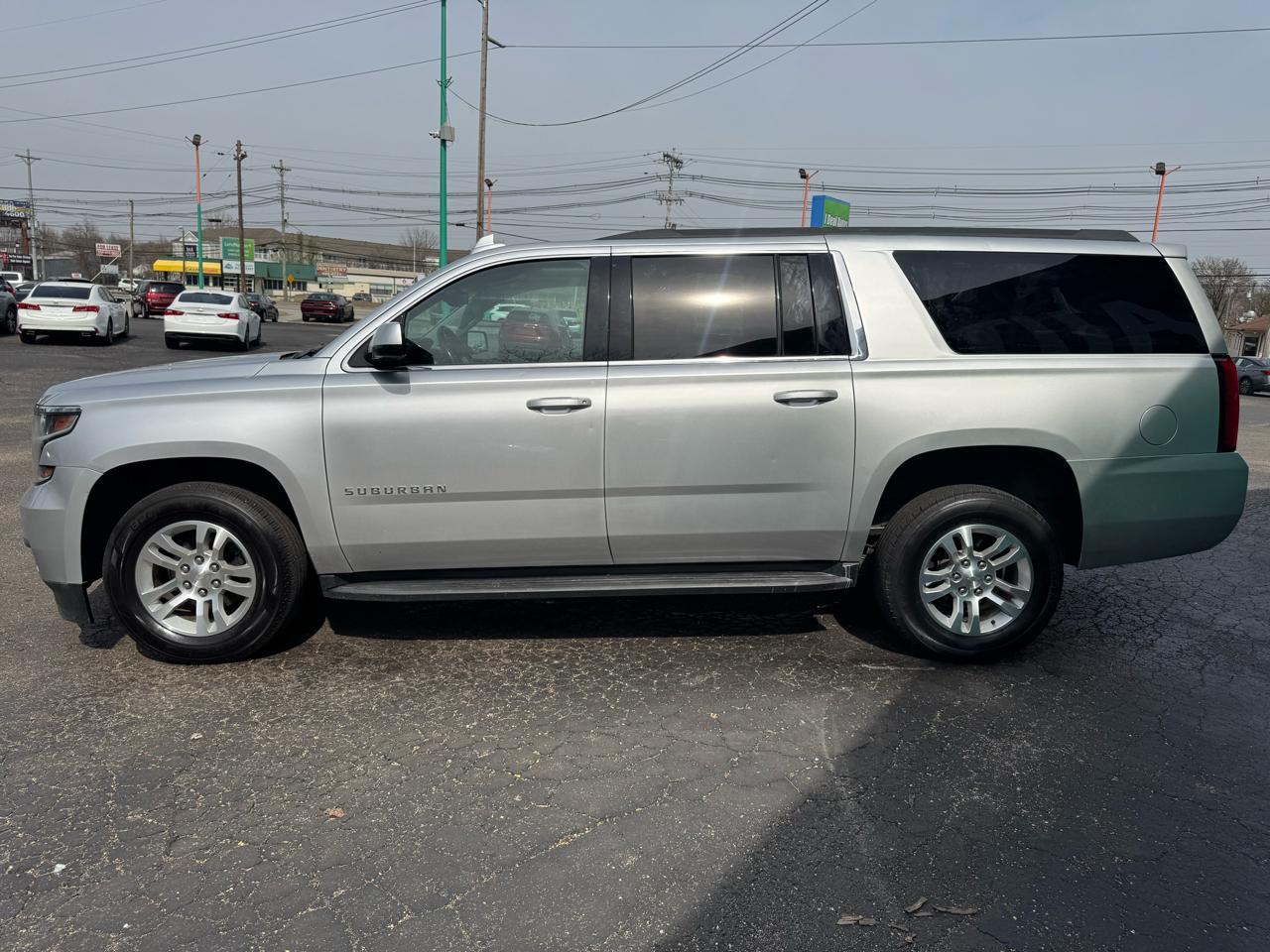 Chevrolet Suburban 4WD 4dr LT 2020