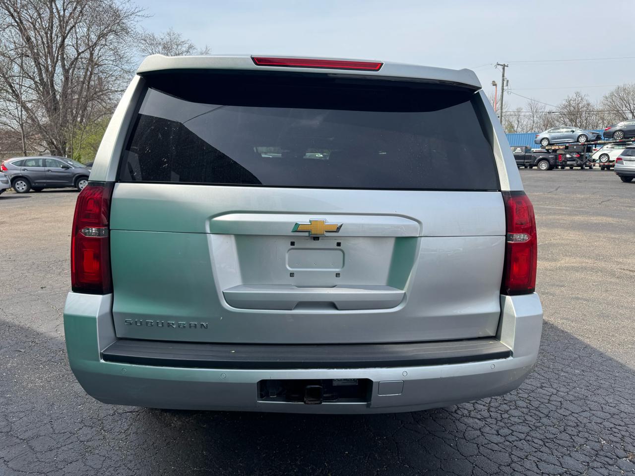 Chevrolet Suburban 4WD 4dr LT 2020