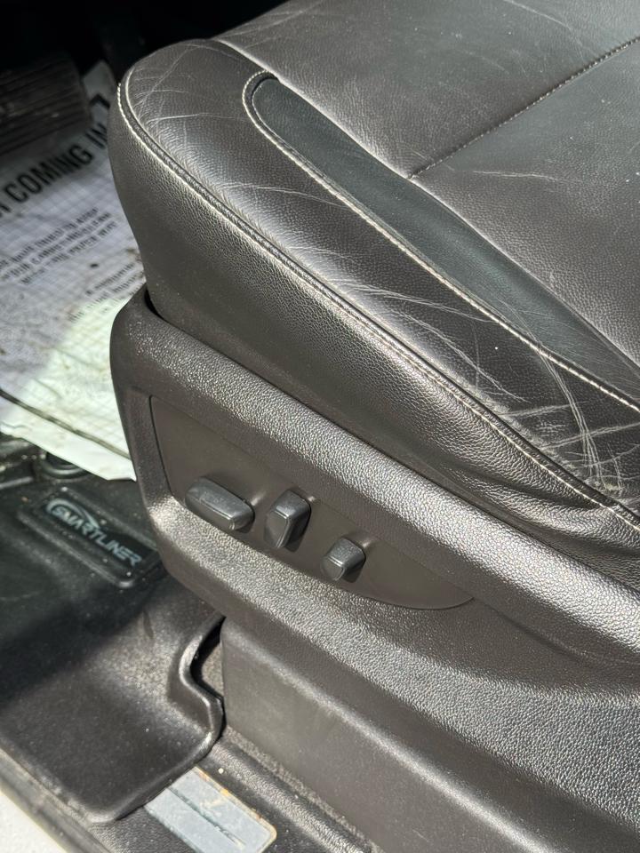 Chevrolet Suburban 4WD 4dr LT 2020