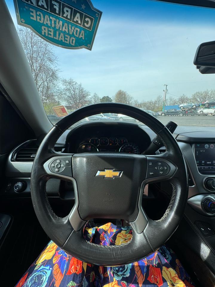 Chevrolet Suburban 4WD 4dr LT 2020