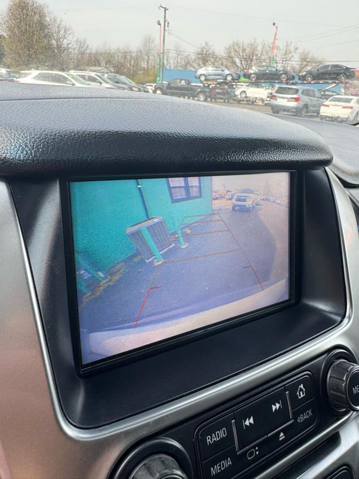 Chevrolet Suburban 4WD 4dr LT 2020