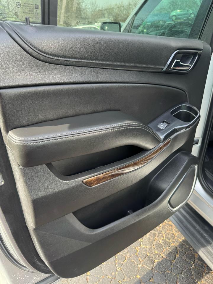 Chevrolet Suburban 4WD 4dr LT 2020