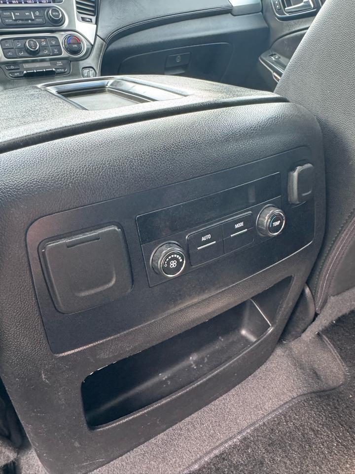 Chevrolet Suburban 4WD 4dr LT 2020